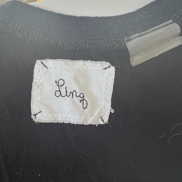 Linq Black t-shirt size small. Cut out shoulders. - Picture 3 of 3